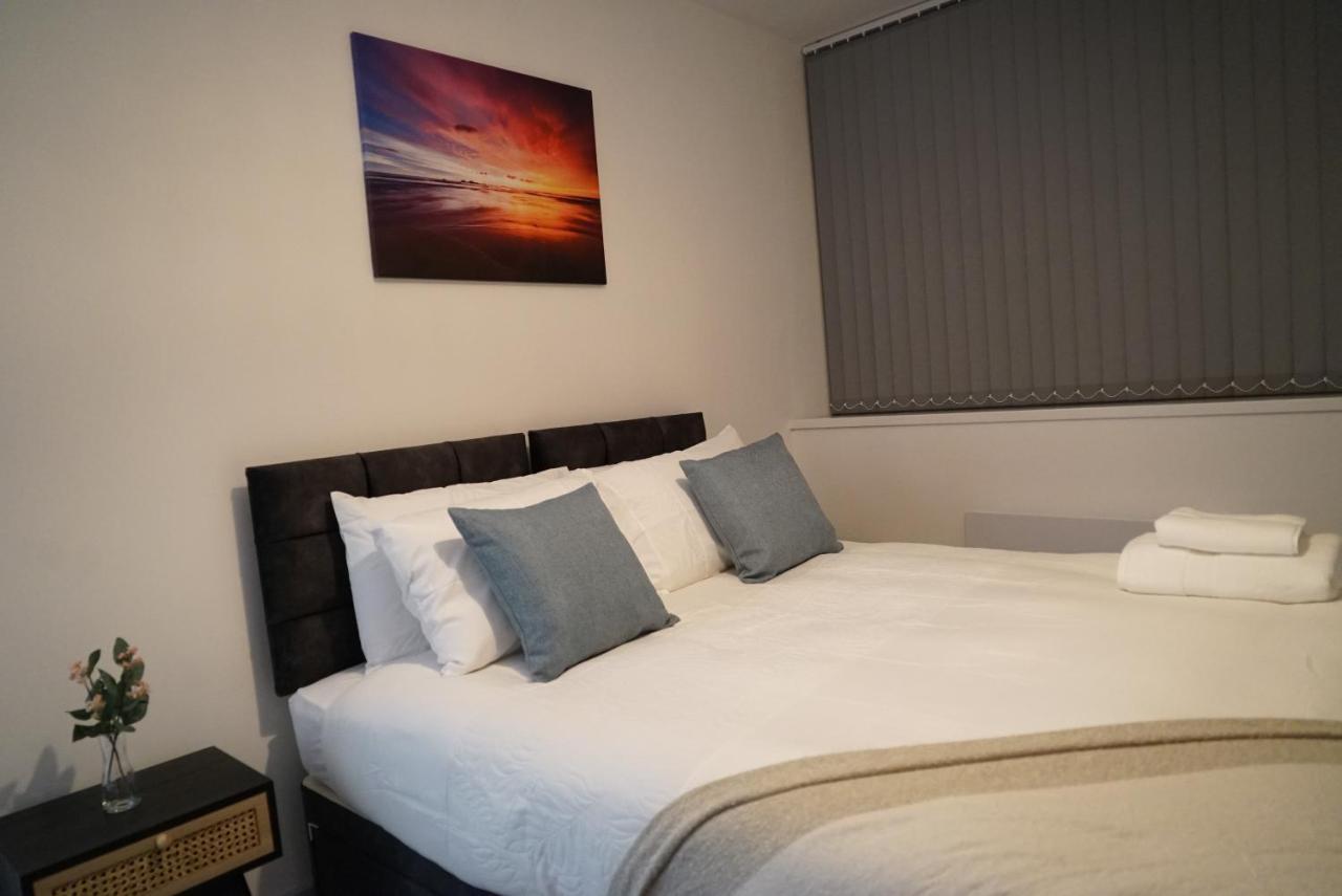 1 & 2 Bed Apartments - Desborough, Kettering, Cosy, Parking, Family, Wifi Esterno foto